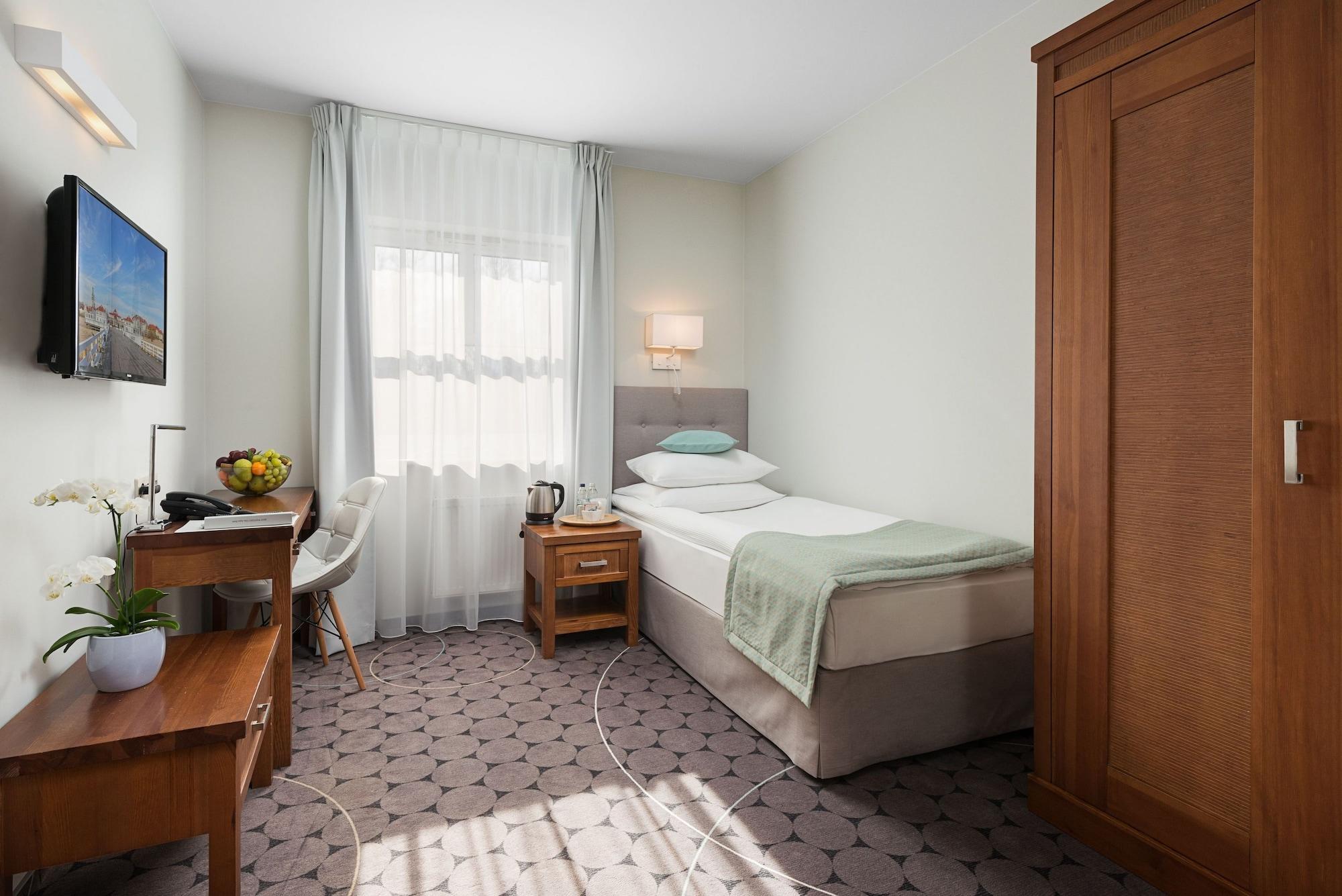 Aqua - Destigo Hotel 3*