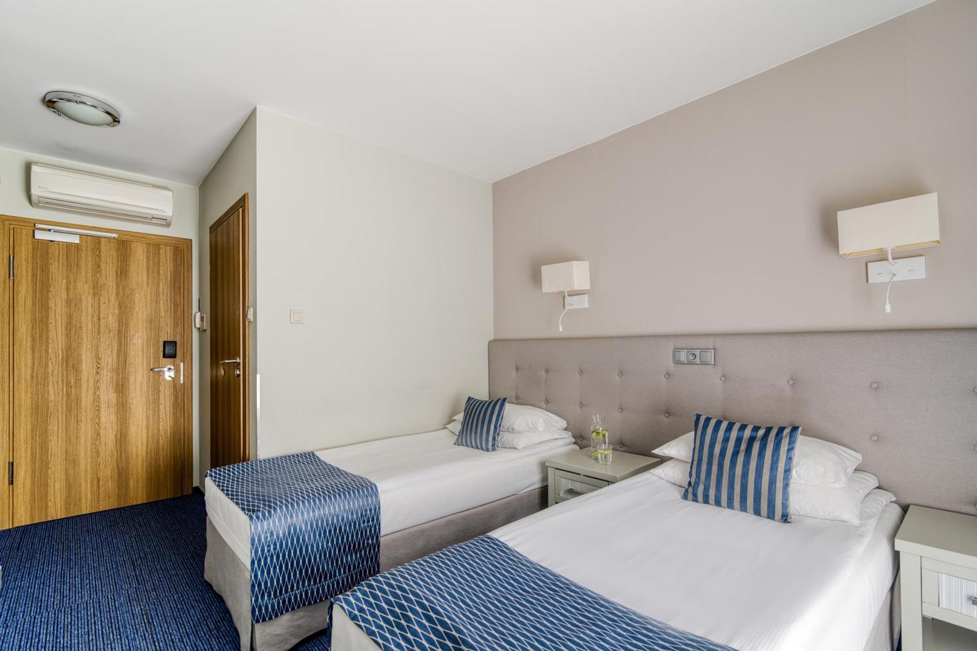 Aqua - Destigo Hotel 3*